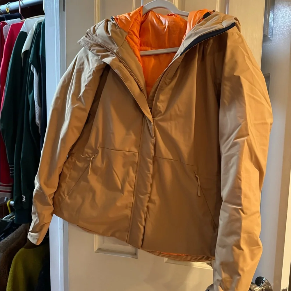 Women’s Nora Insulated Ski Jacket Helly Hansen - Picture 1 of 4